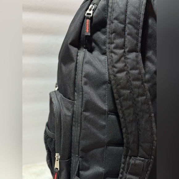 Oakley - Enduro Backpack - Jet black - Picture 8 of 17